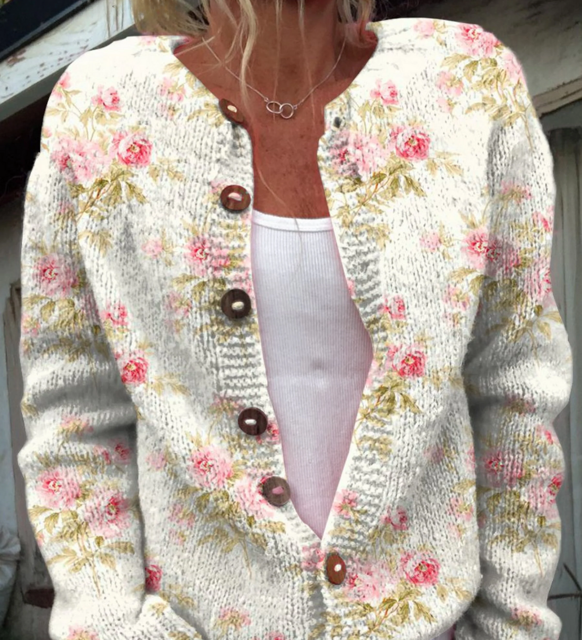 Lieke | Cardigan met roze bloemen en groene blaadjes