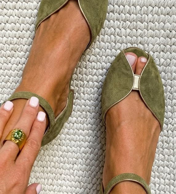 "Olivia | Elegante Salie Groene Sandalen" can be rewritten as "Olivia | Stijlvolle Salie Groene Sandalen".